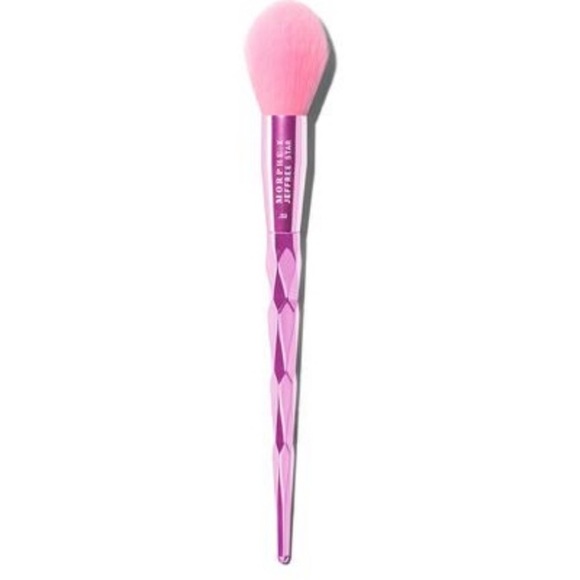 Jeffree Star Other - Jeffree Star ⭐️ Powder Brush js2